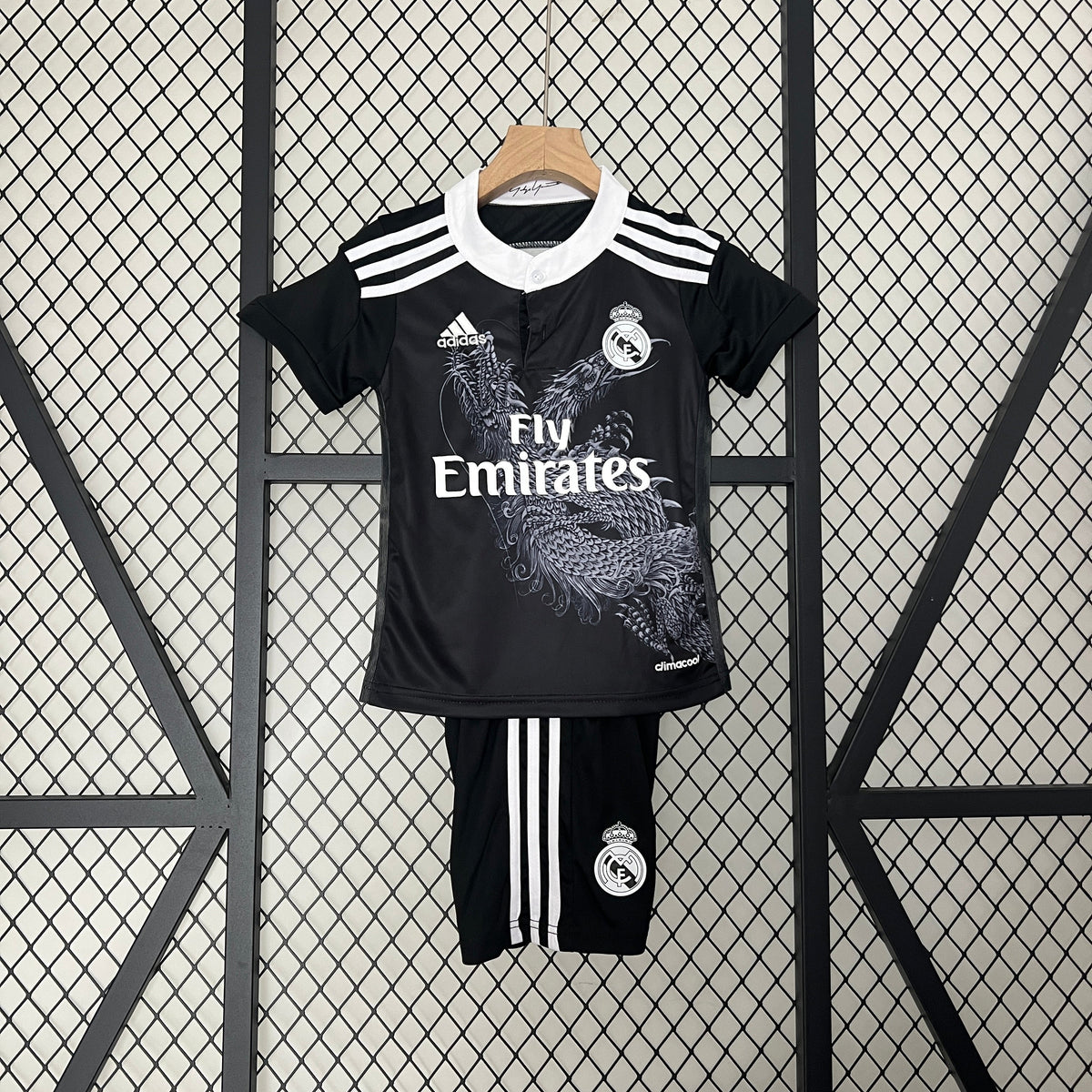KIT INFANTIL RETRÔ REAL MADRID THIRD 14/15