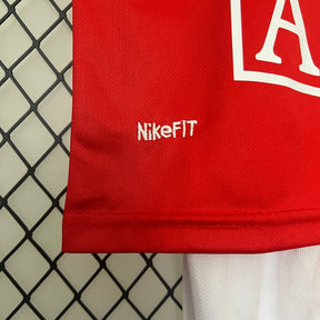 KIT INFANTIL RETRÔ MANCHESTER UNITED HOME 09/10