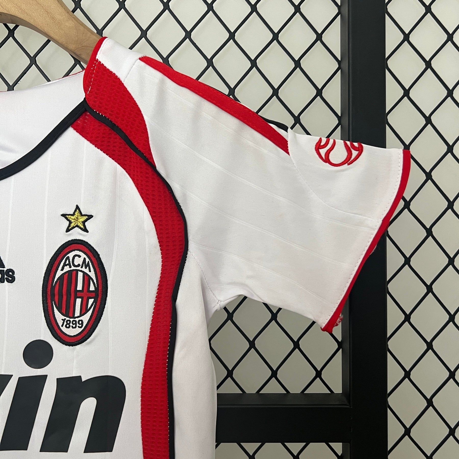 KIT INFANTIL RETRÔ MILAN AWAY 06/07
