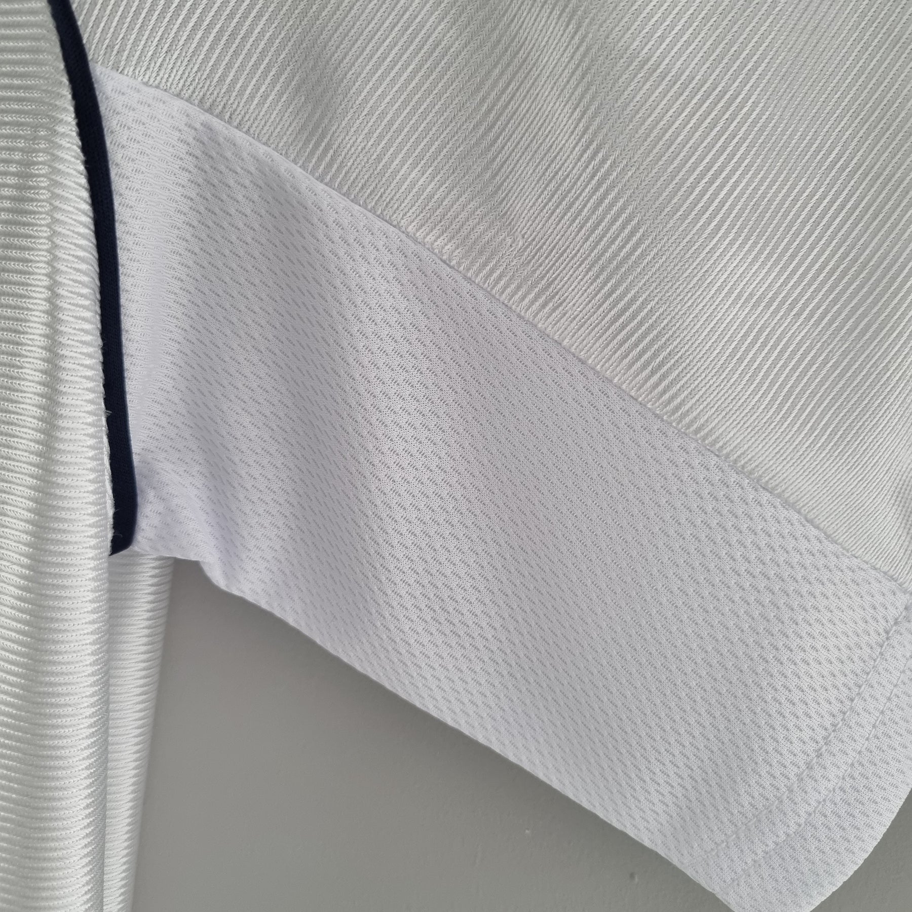 CAMISA RETRÔ REAL MADRID HOME 2000