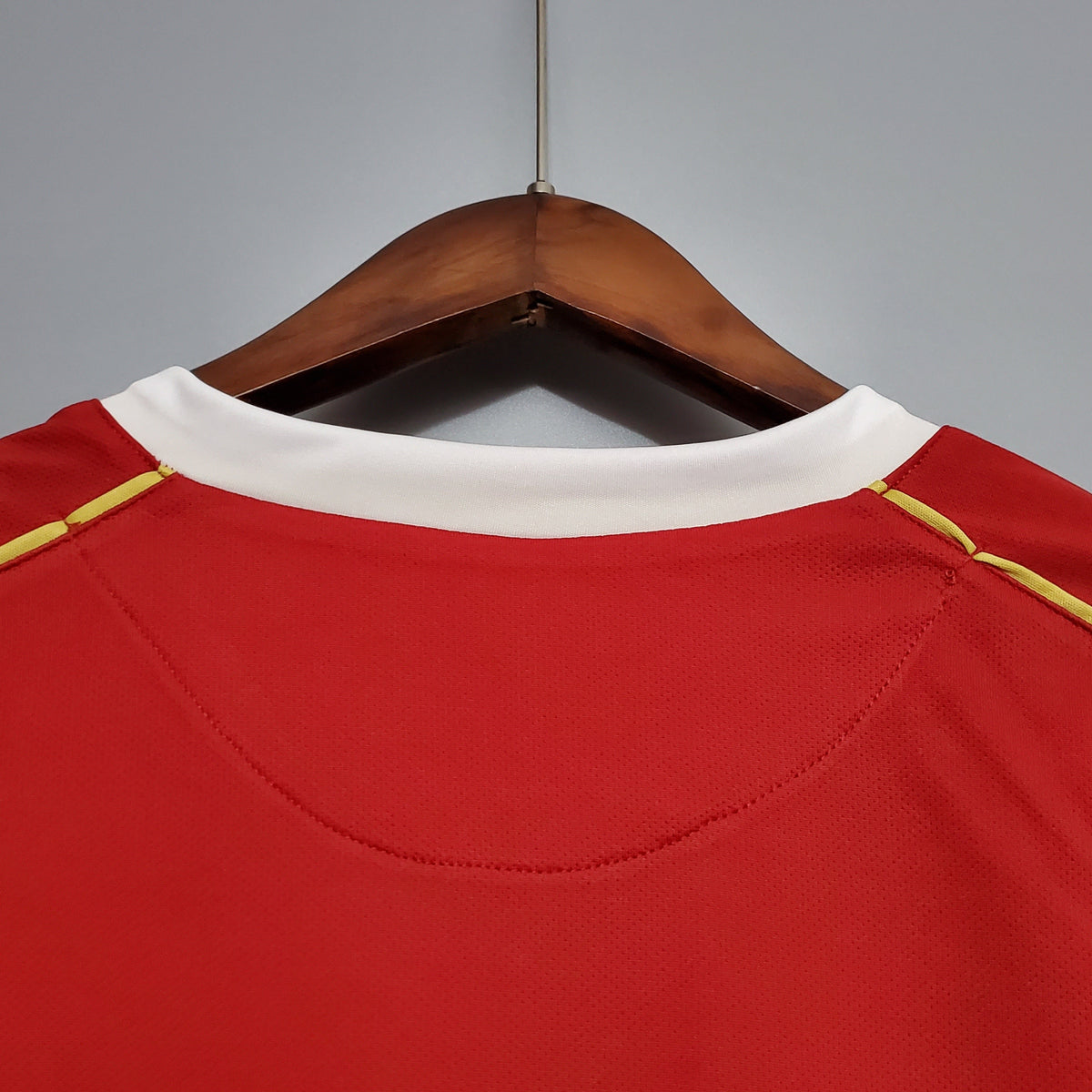 CAMISA RETRÔ MANCHESTER UNITED HOME 06/07