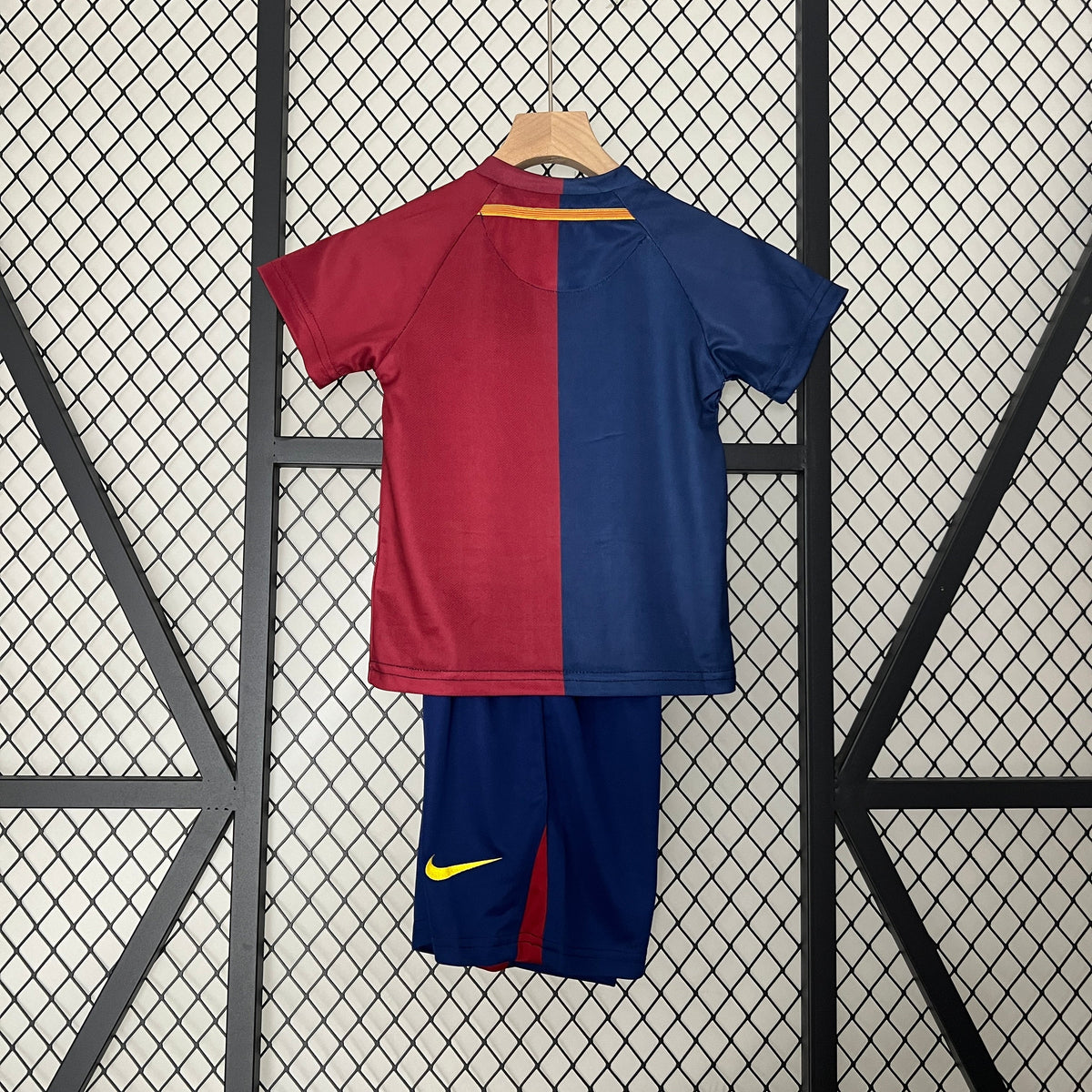 KIT INFANTIL RETRÔ BARCELONA HOME 08/09