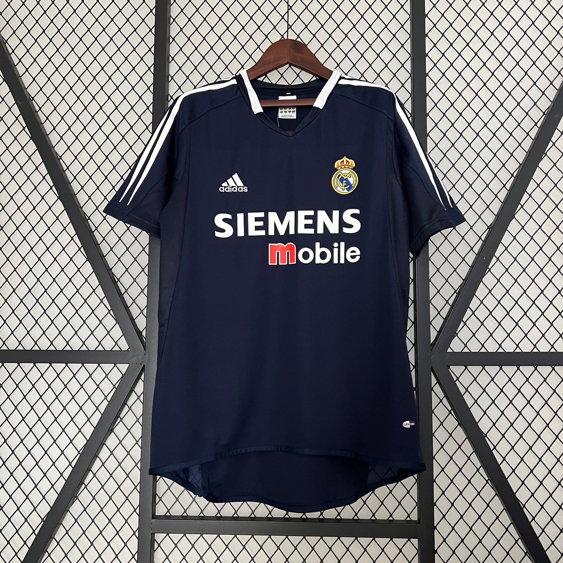 CAMISA REAL MADRID RETRÔ THIRD 04/05