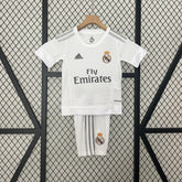 KIT INFANTIL RETRÔ REAL MADRID HOME 15/16