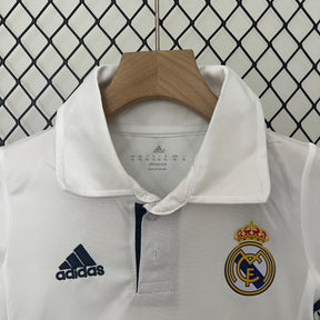 KIT INFANTIL RETRÔ REAL MADRID HOME 16/17