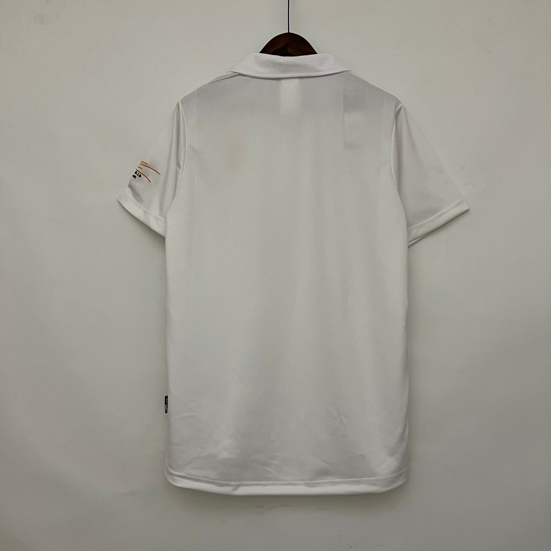 CAMISA RETRÔ REAL MADRID HOME 02/03