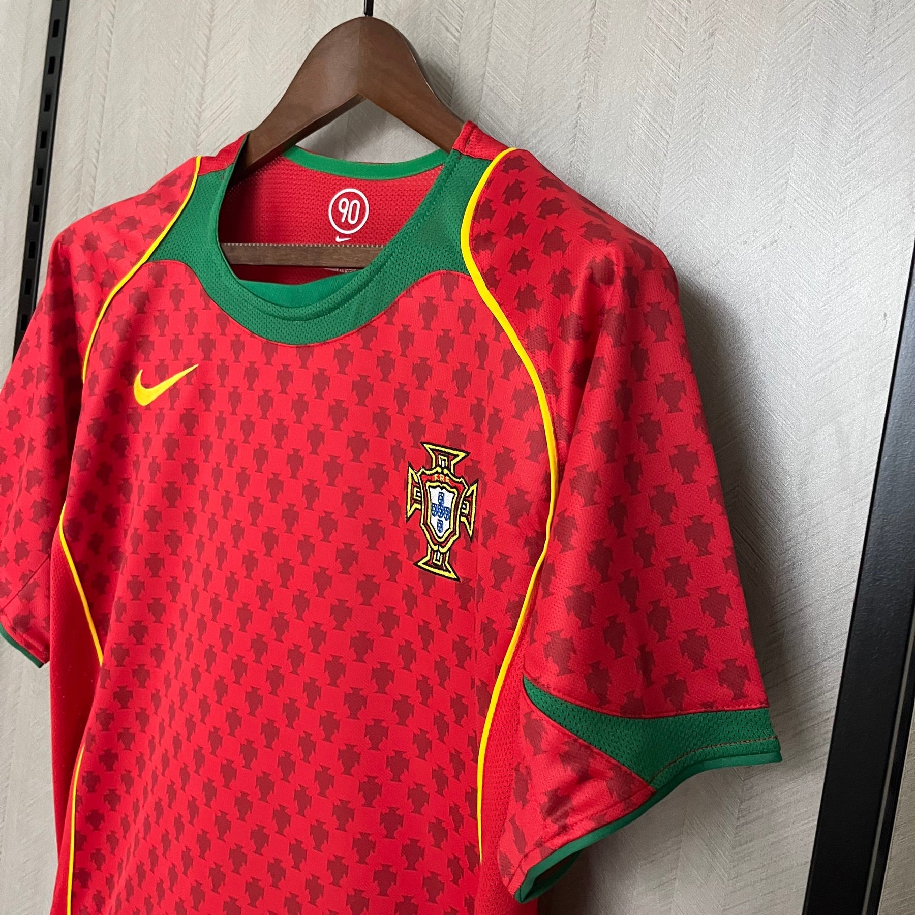 CAMISA RETRÔ PORTUGAL HOME 2004