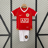 KIT INFANTIL RETRÔ MANCHESTER UNITED HOME 06/07