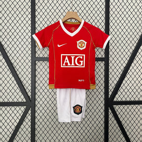 KIT INFANTIL RETRÔ MANCHESTER UNITED HOME 06/07