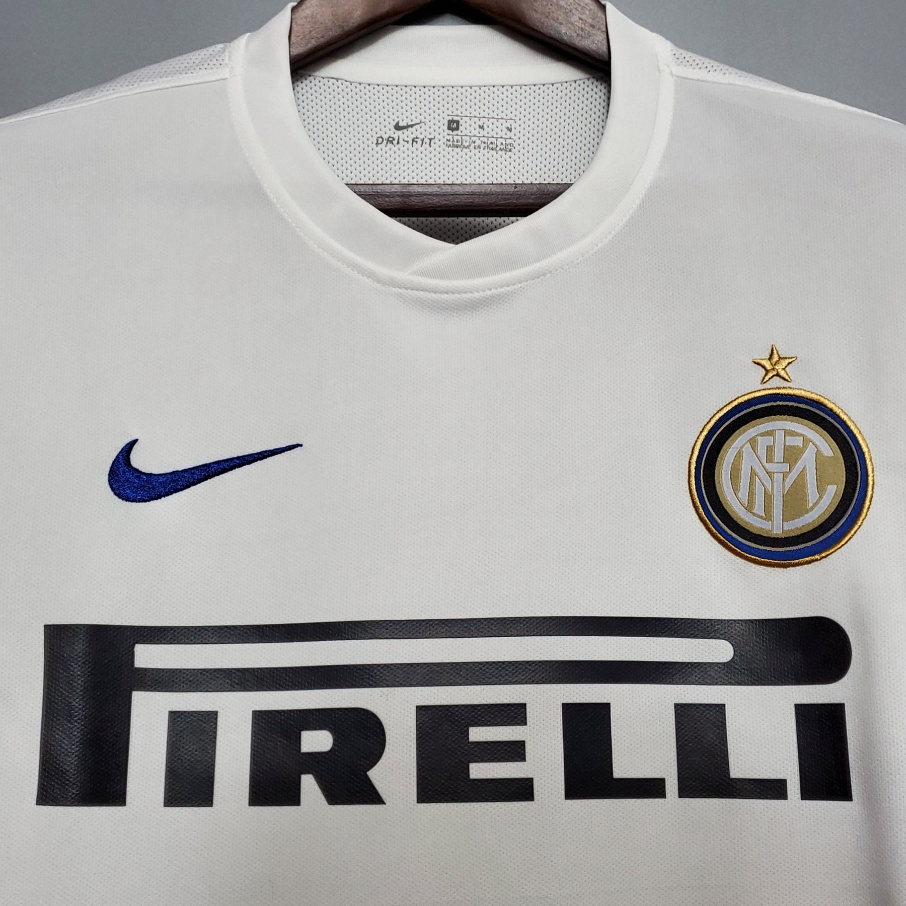 CAMISA INTER DE MILÃO RETRÔ AWAY 10/11