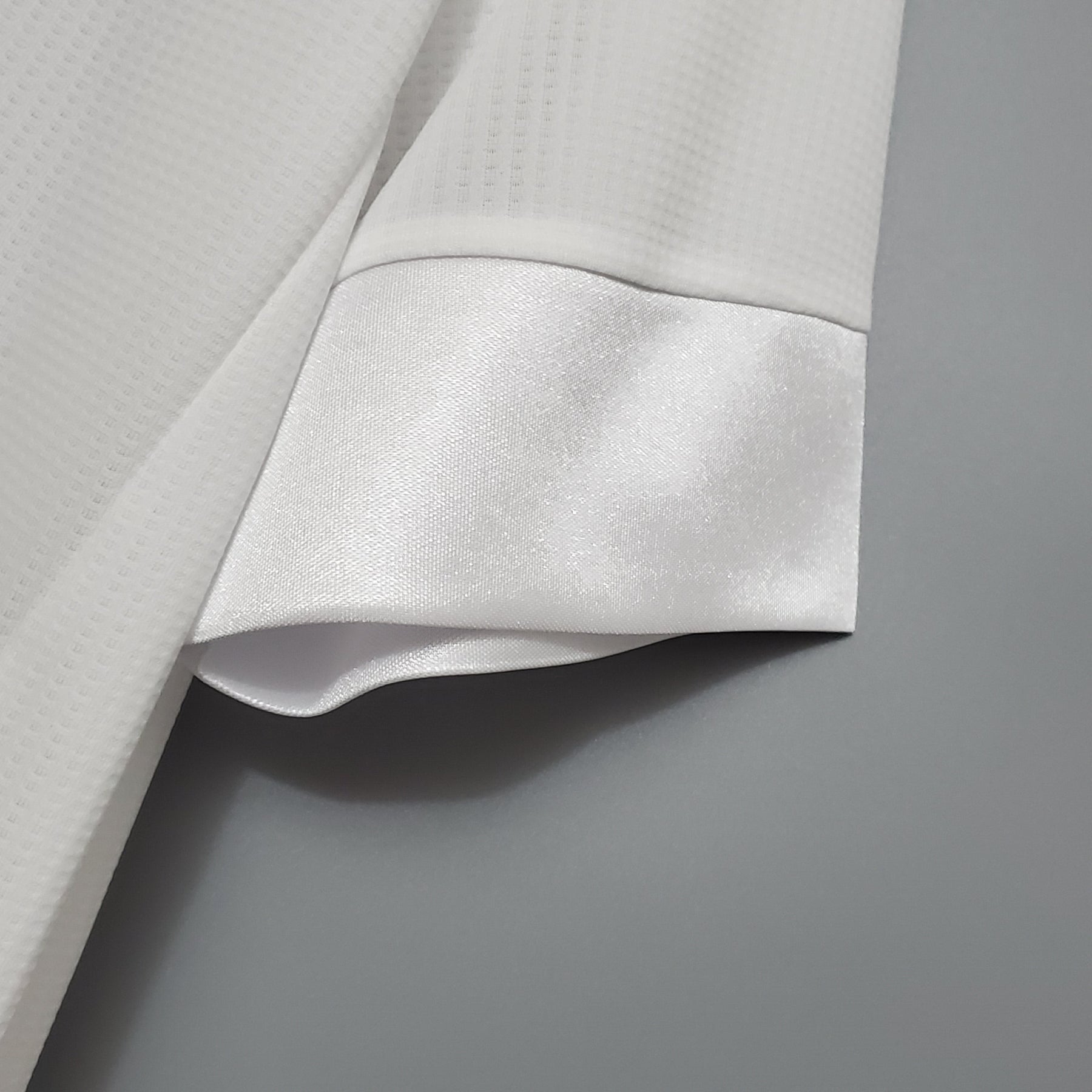 CAMISA RETRÔ REAL MADRID HOME 15/16