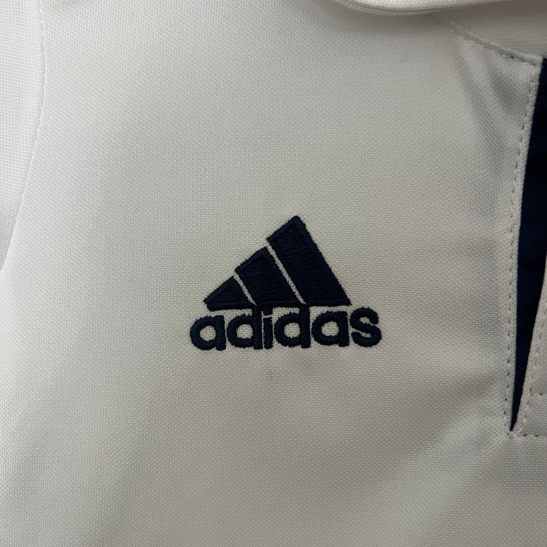 KIT INFANTIL RETRÔ REAL MADRID HOME 16/17