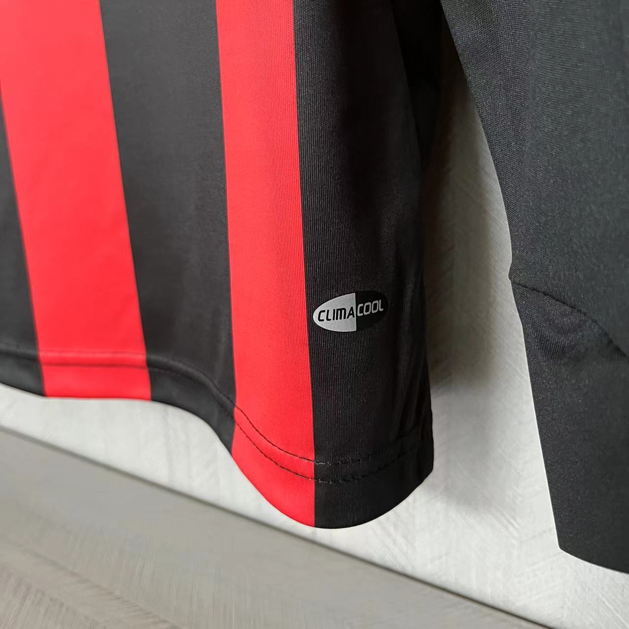 CAMISA RETRÔ MILAN HOME MANGA LONGA 08/09