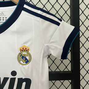 KIT INFANTIL RETRÔ REAL MADRID HOME 12/13