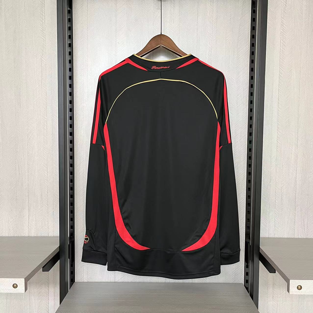 CAMISA RETRÔ MILAN THIRD MANGA LONGA 06/07