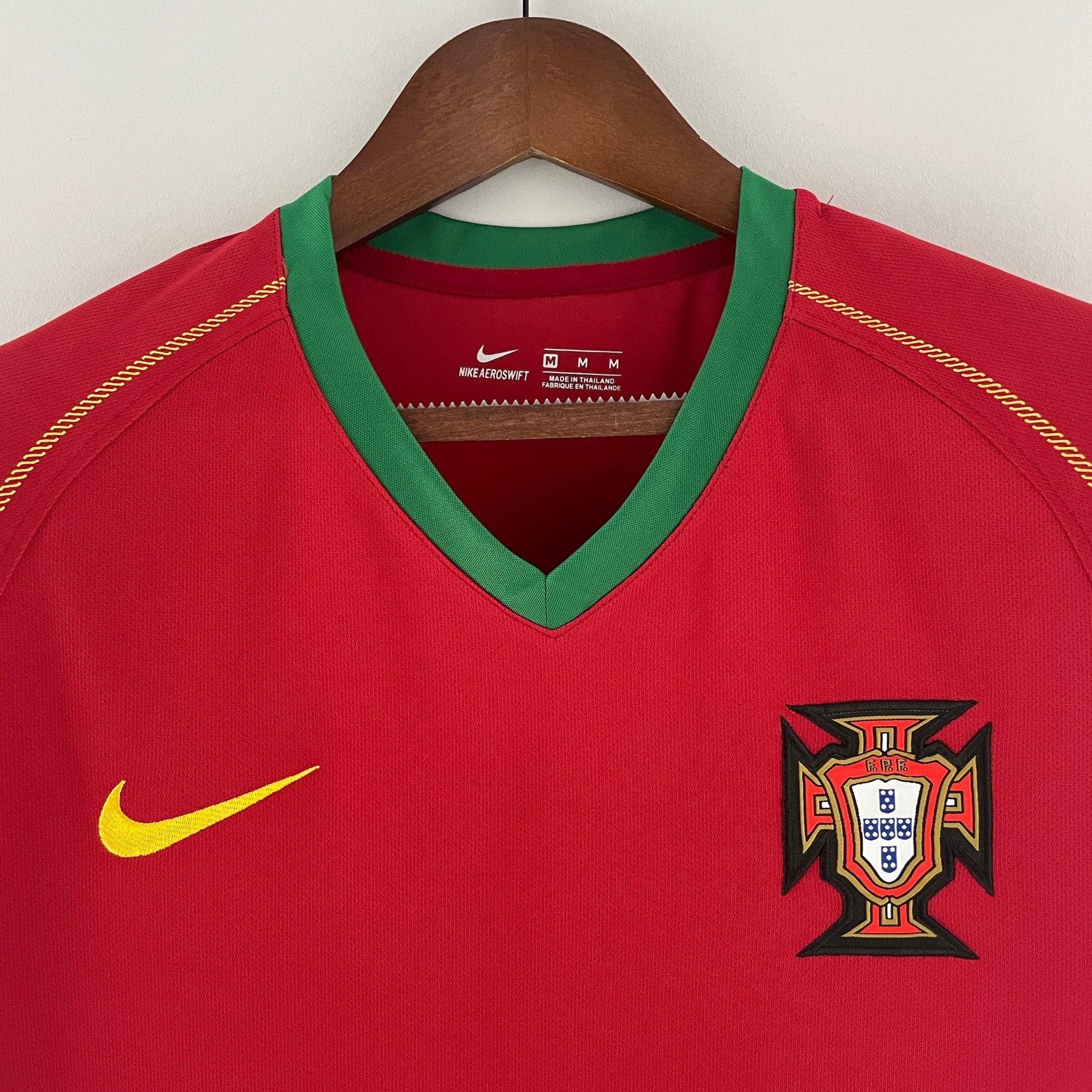 CAMISA RETRÔ PORTUGAL HOME 2006