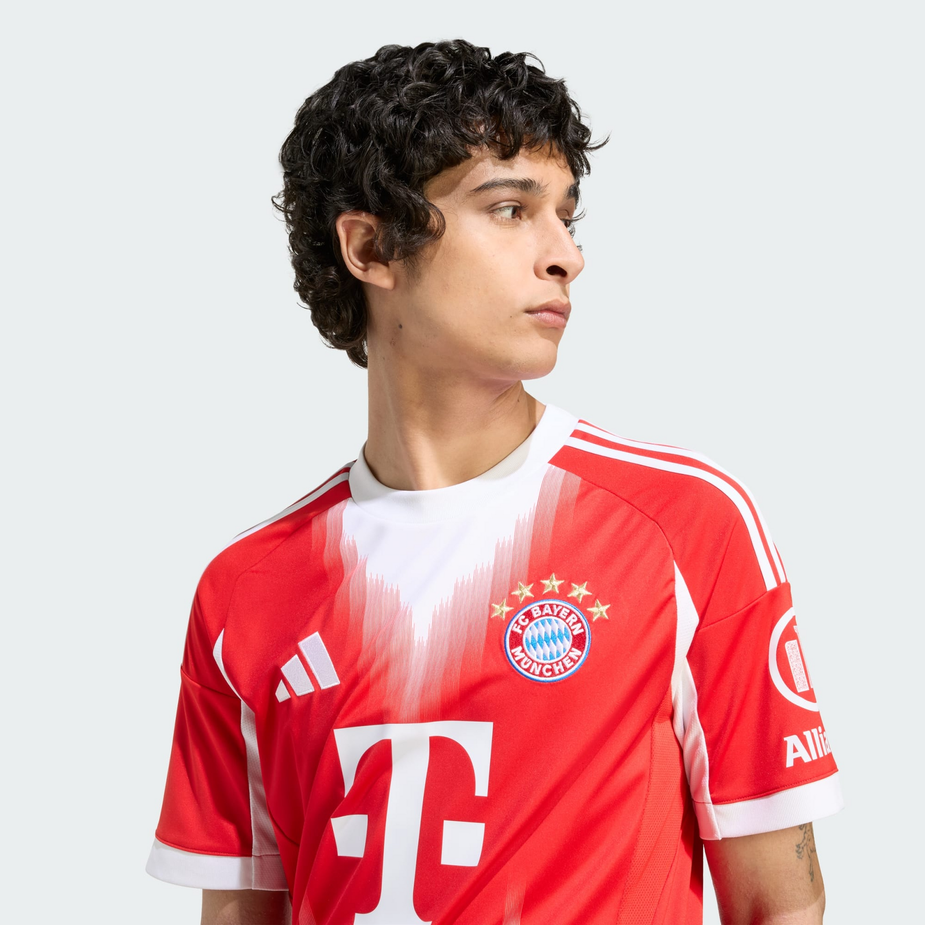CAMISA TITULAR BAYERN DE MUNIQUE MUNDIAL DE CLUBES 2025 TORCEDOR MASCULINA