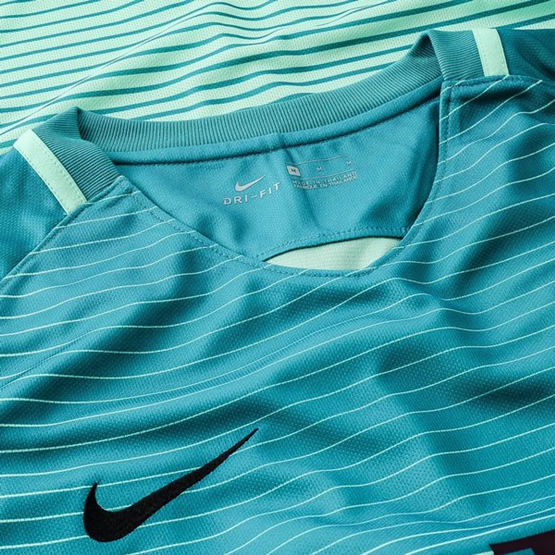 CAMISA RETRÔ  BARCELONA THIRD 2016/17 GRENÁ MASCULINA + CHAVEIRO ESPECIAL DE BRINDE