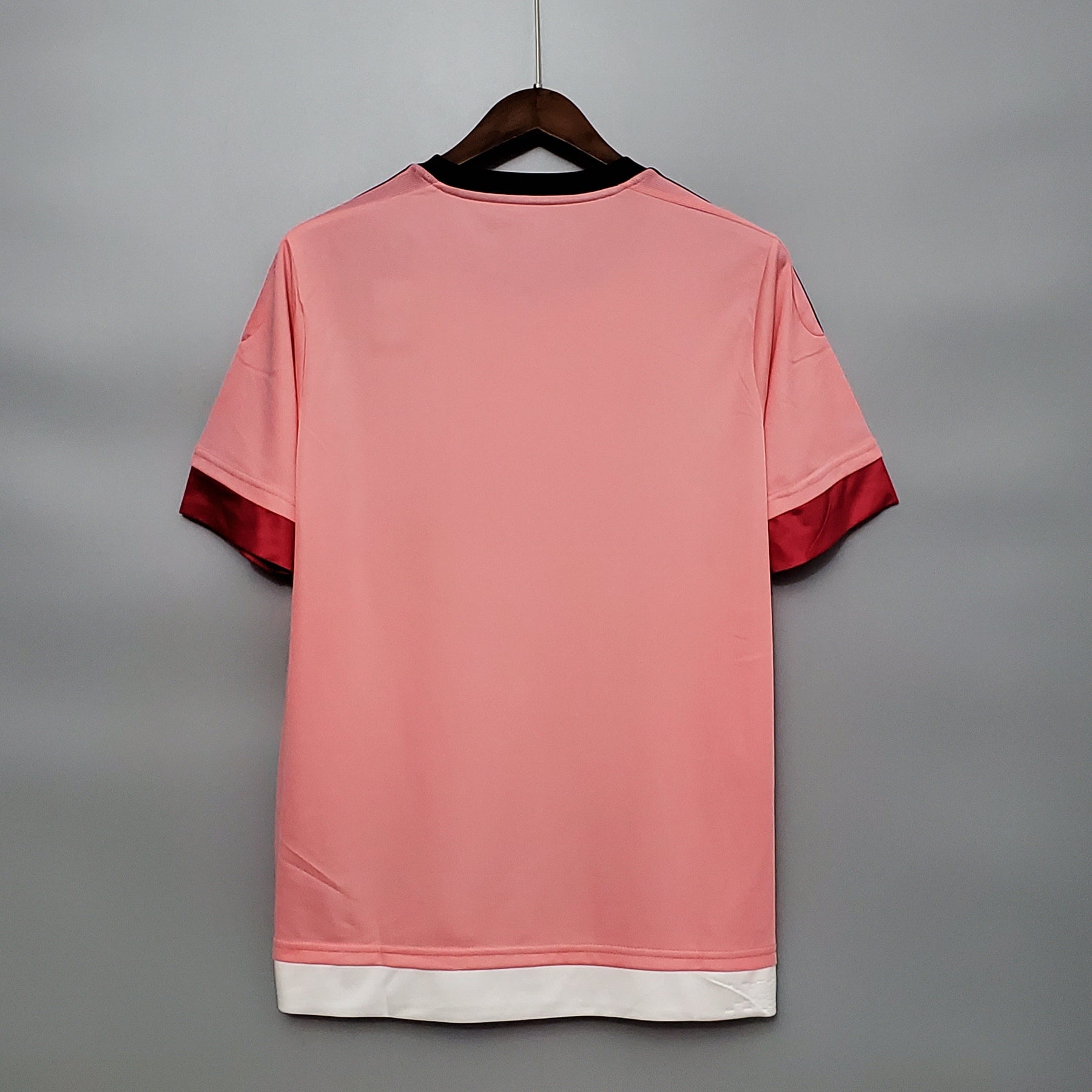 CAMISA JUVENTUS RETRÔ ROSA 2015/16
