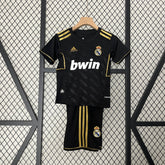 KIT INFANTIL RETRÔ REAL MADRID AWAY 11/12