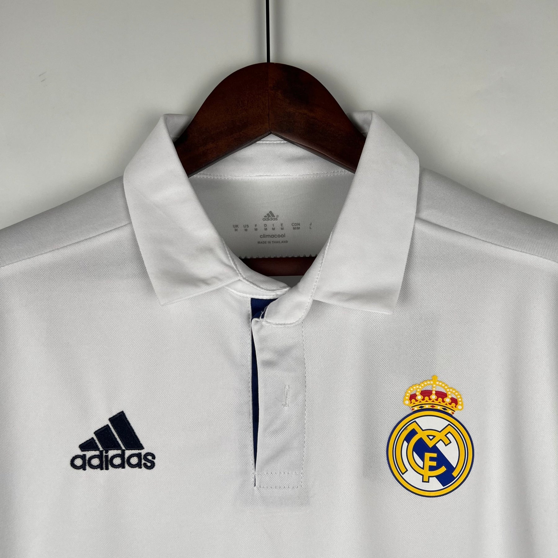 CAMISA RETRÔ REAL MADRID HOME 16/17