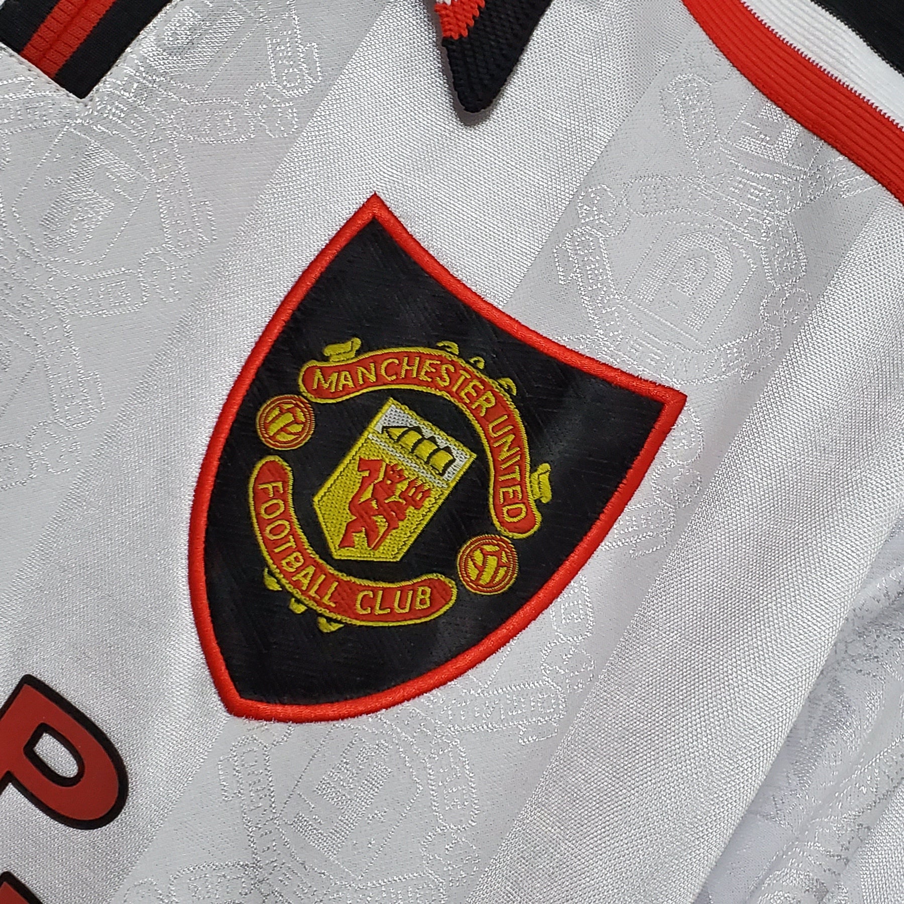 CAMISA RETRÔ MANCHESTER UNITED AWAY 97/98