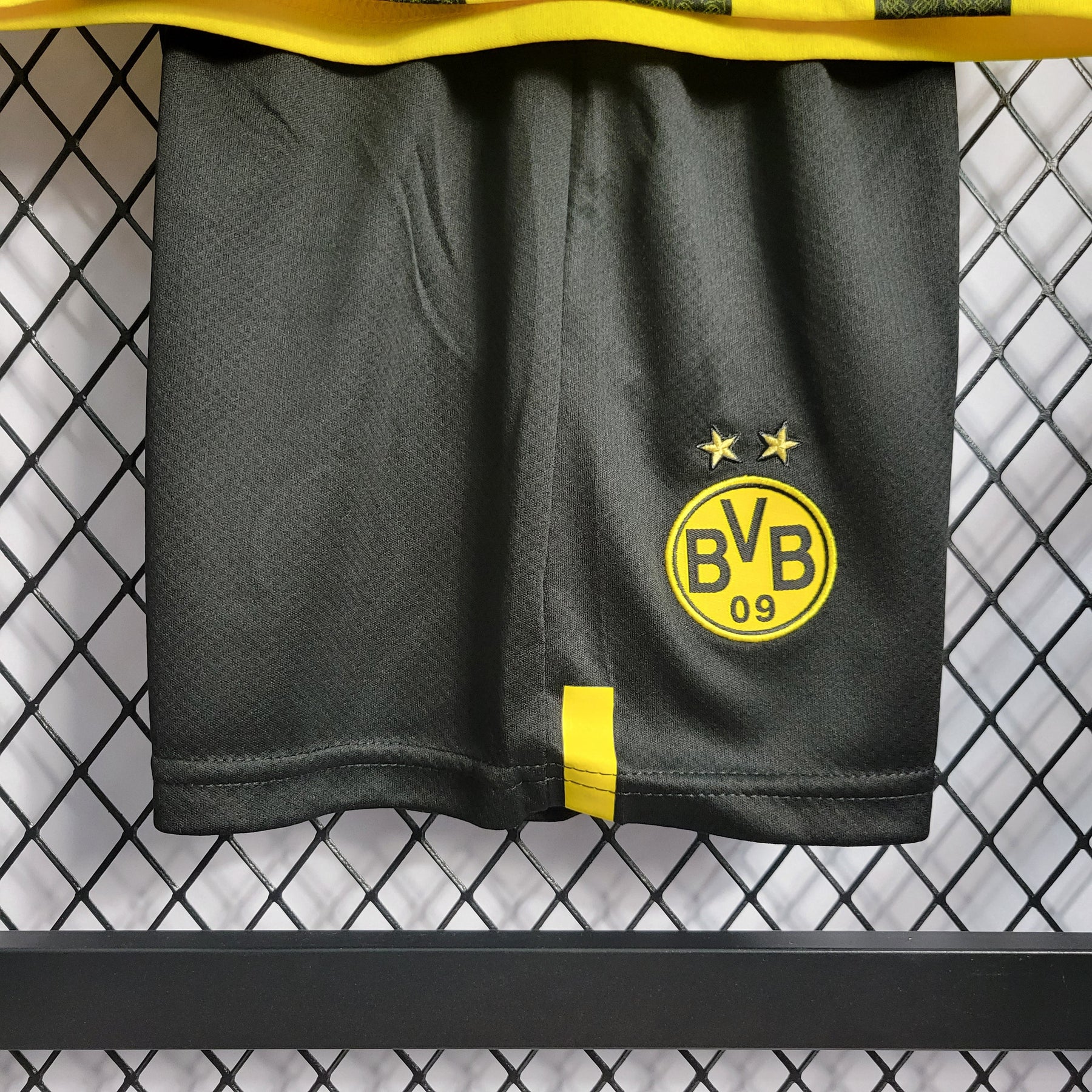 Kit Infantil Borussia Dortmund Titular 22/23 - JM sports 