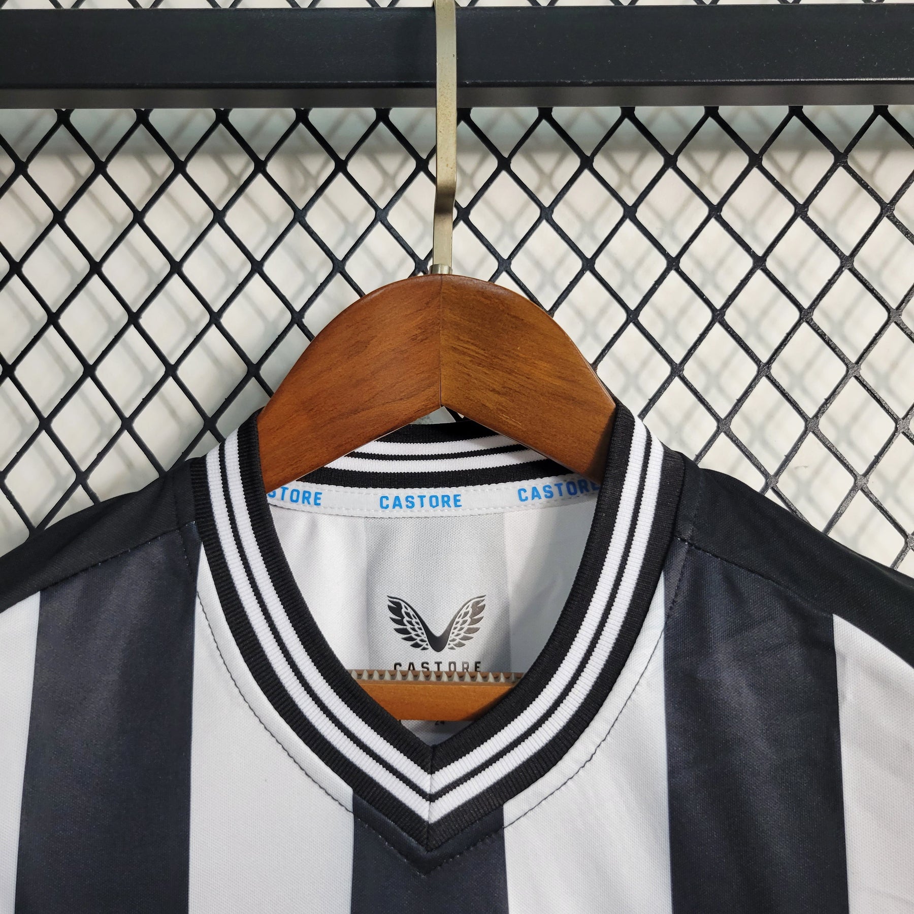 Kit Infantil NewCastle Home 23/24 - JM sports 