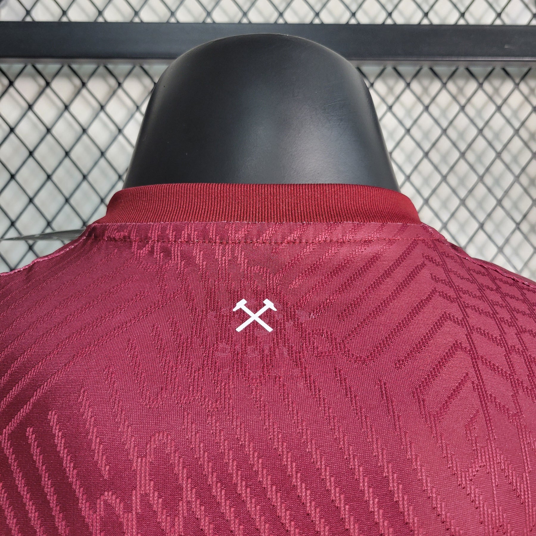 Camisa West Ham Home 23/24 - Umbro Jogador Masculino - JM sports 